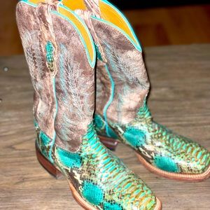 ♡𝗪𝗼𝗺𝗲𝗻𝘀 𝗟𝘂𝗰𝗰𝗵𝗲𝘀𝗲 𝗯𝗼𝗼𝘁𝘀♡